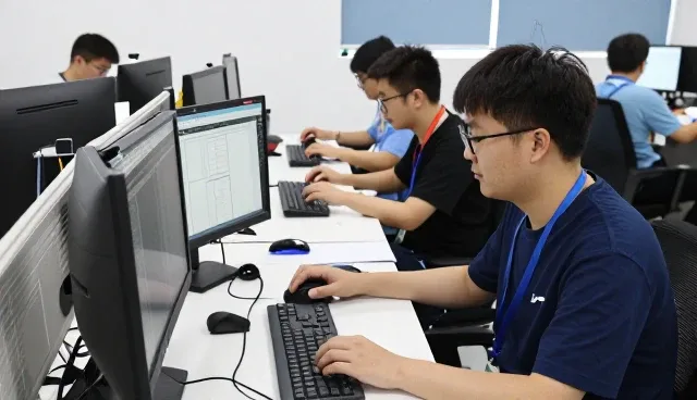 如何选择适合数据采集分析的软件研发？